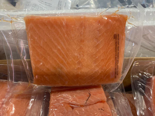 Saumon, (Atlantique), 6 oz, portions, sans peau, désossé, congelé, NW, 10 lb